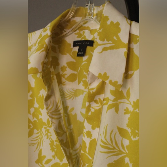 Ann Taylor Floral Button Down - Picture 2 of 3